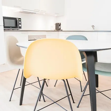 Cool 1-bed W. Private Terrace * 오덴세